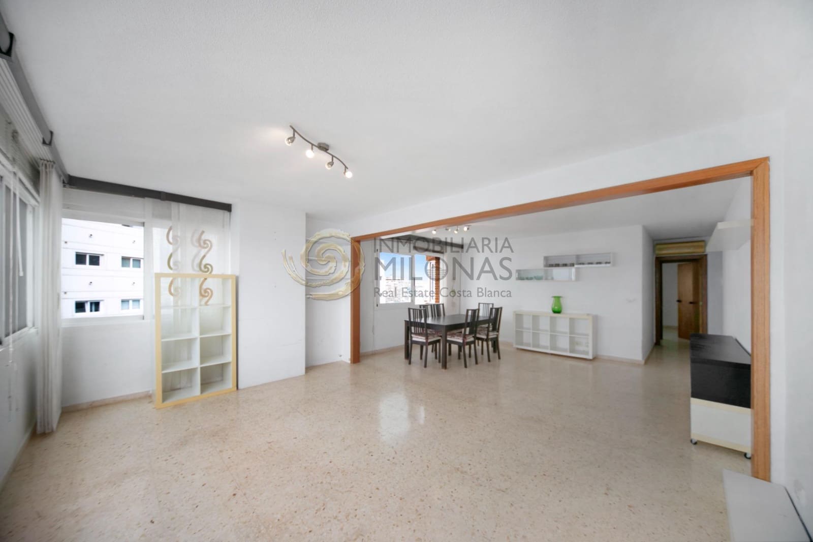 3 soveværelse Lejlighed til salg i Benidorm med swimmingpool - € 369.900 (Ref: 8865948)