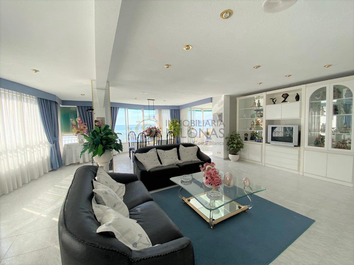 4 bedroom Flat for sale in Benidorm with pool garage - € 650,000 (Ref: 8865958)