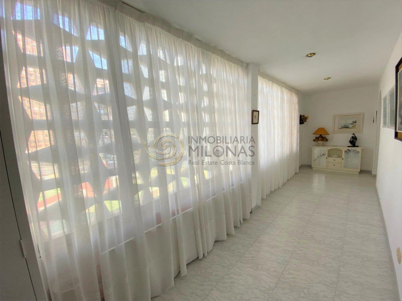 4 bedroom Flat for sale in Benidorm with pool garage - € 650,000 (Ref: 8865958)