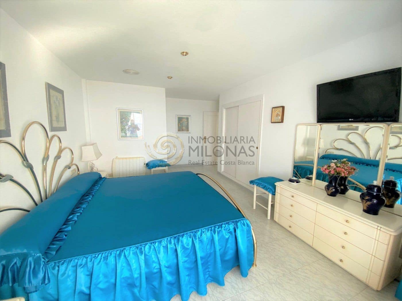 4 bedroom Flat for sale in Benidorm with pool garage - € 650,000 (Ref: 8865958)