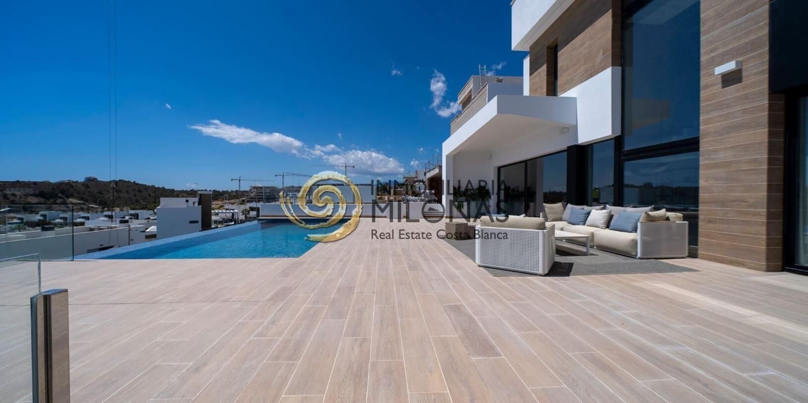 4 bedroom Villa for sale in Finestrat with pool - € 1,400,000 (Ref: 8865959)