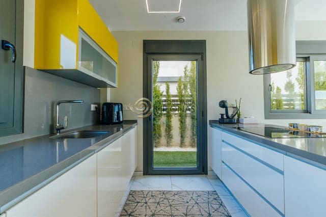 3 bedroom Villa for sale in Finestrat with pool - € 695,000 (Ref: 8865964)