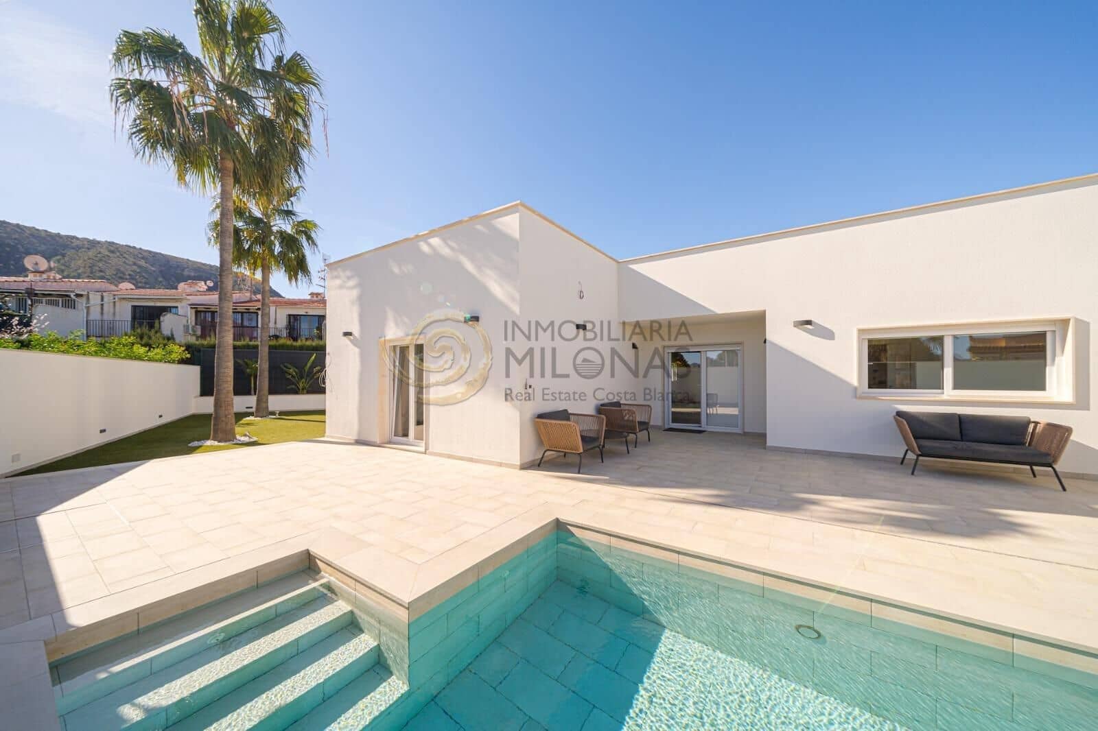 4 bedroom Villa for sale in Alfaz del Pi / L'Alfas del Pi with pool garage - € 1,195,000 (Ref: 8865967)