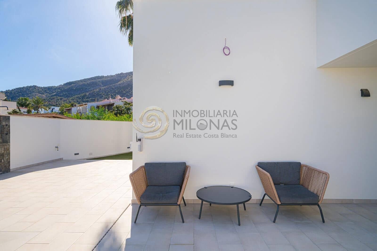 4 bedroom Villa for sale in Alfaz del Pi / L'Alfas del Pi with pool garage - € 1,195,000 (Ref: 8865967)