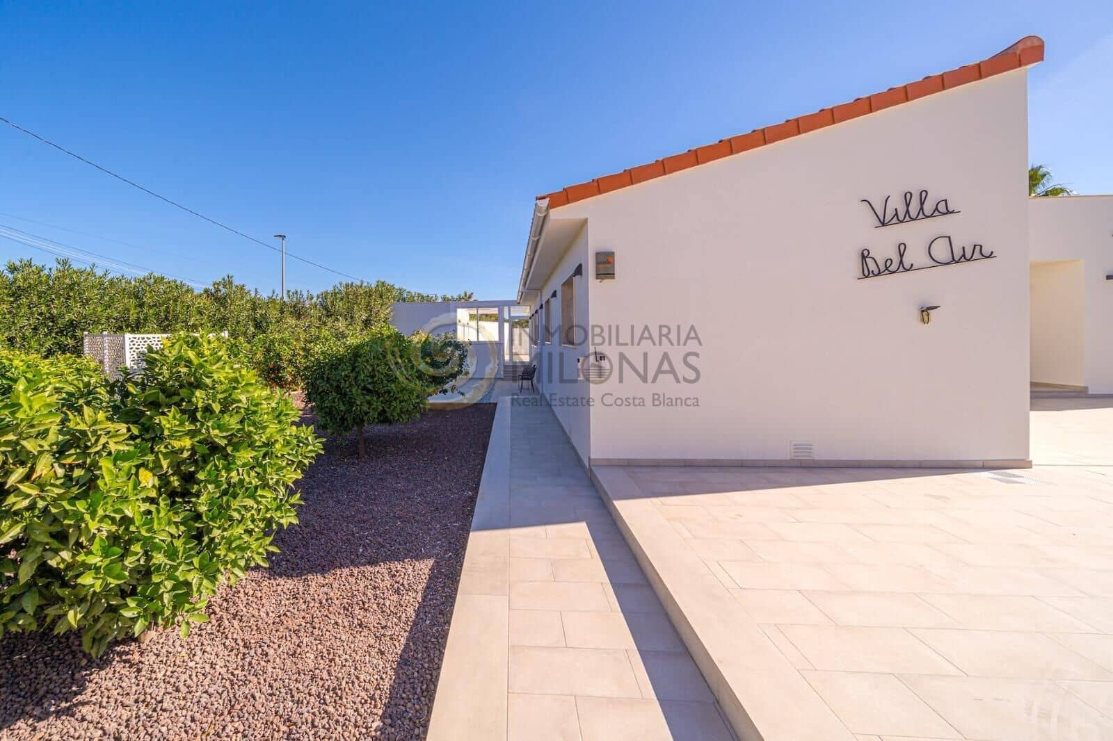 4 bedroom Villa for sale in Alfaz del Pi / L'Alfas del Pi with pool garage - € 1,195,000 (Ref: 8865967)