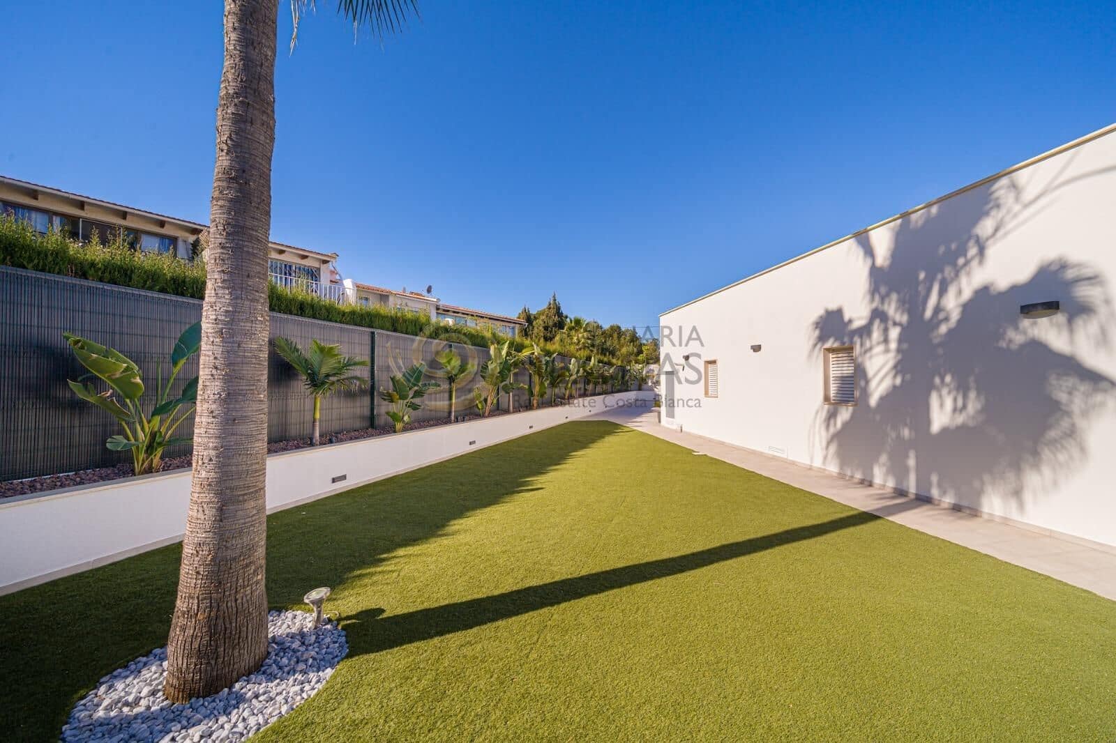 4 bedroom Villa for sale in Alfaz del Pi / L'Alfas del Pi with pool garage - € 1,195,000 (Ref: 8865967)