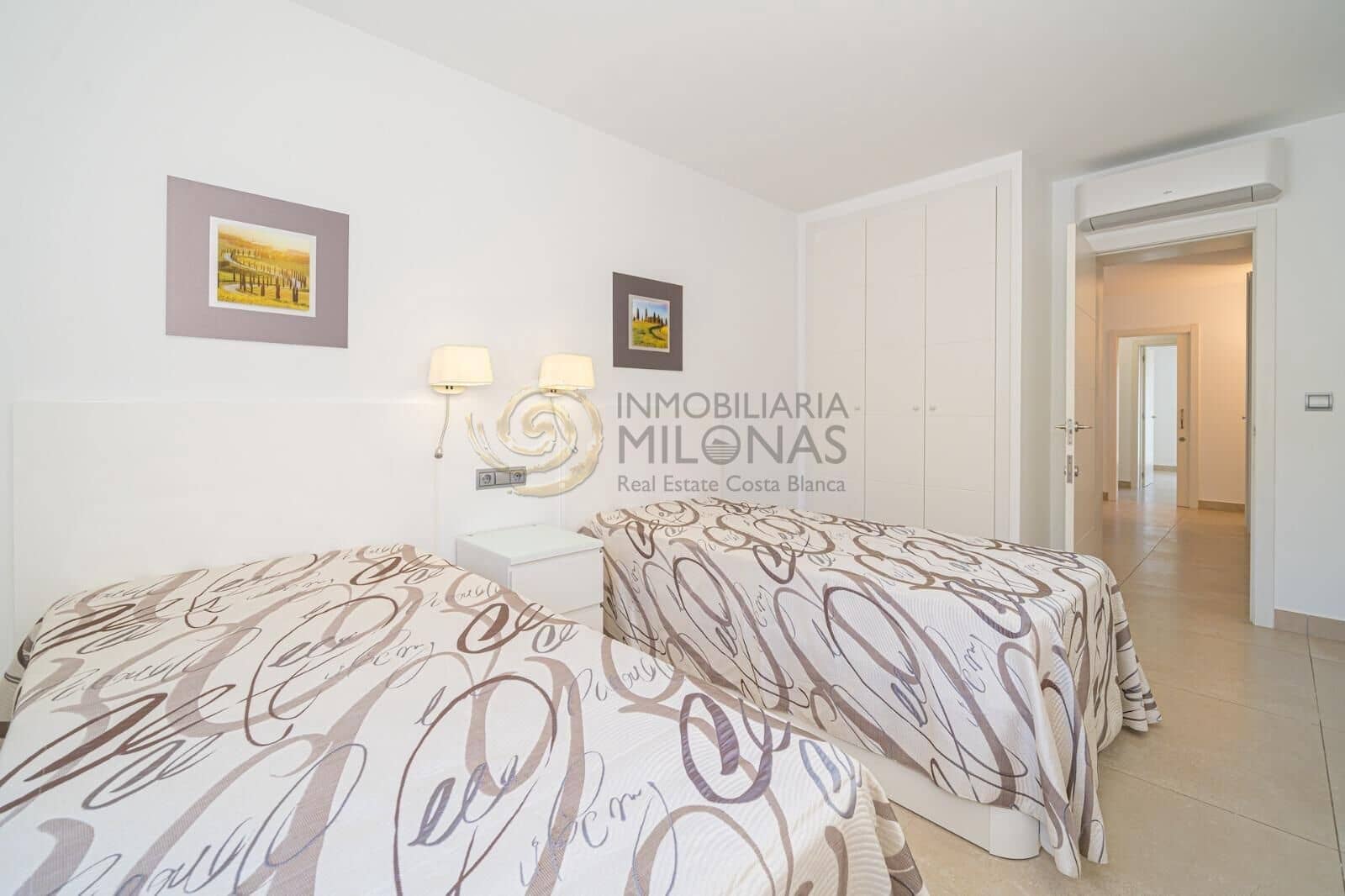 4 bedroom Villa for sale in Alfaz del Pi / L'Alfas del Pi with pool garage - € 1,195,000 (Ref: 8865967)