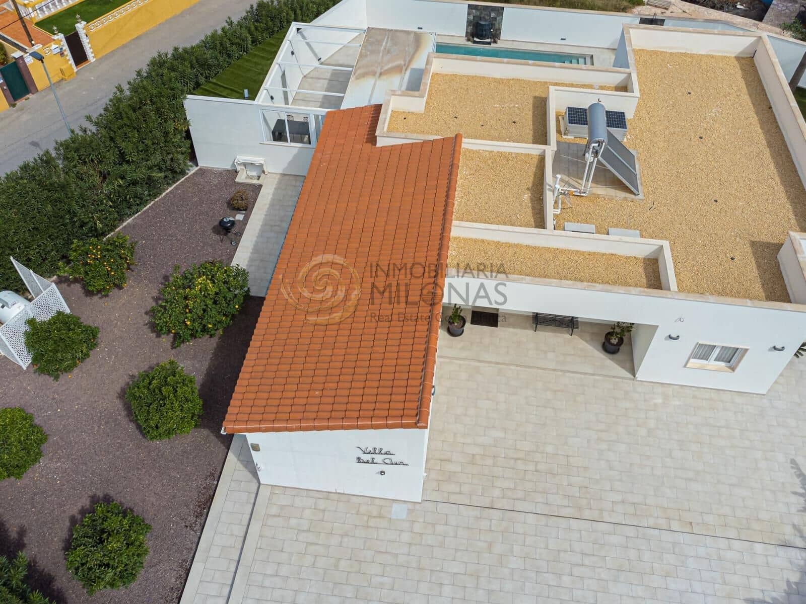4 bedroom Villa for sale in Alfaz del Pi / L'Alfas del Pi with pool garage - € 1,195,000 (Ref: 8865967)