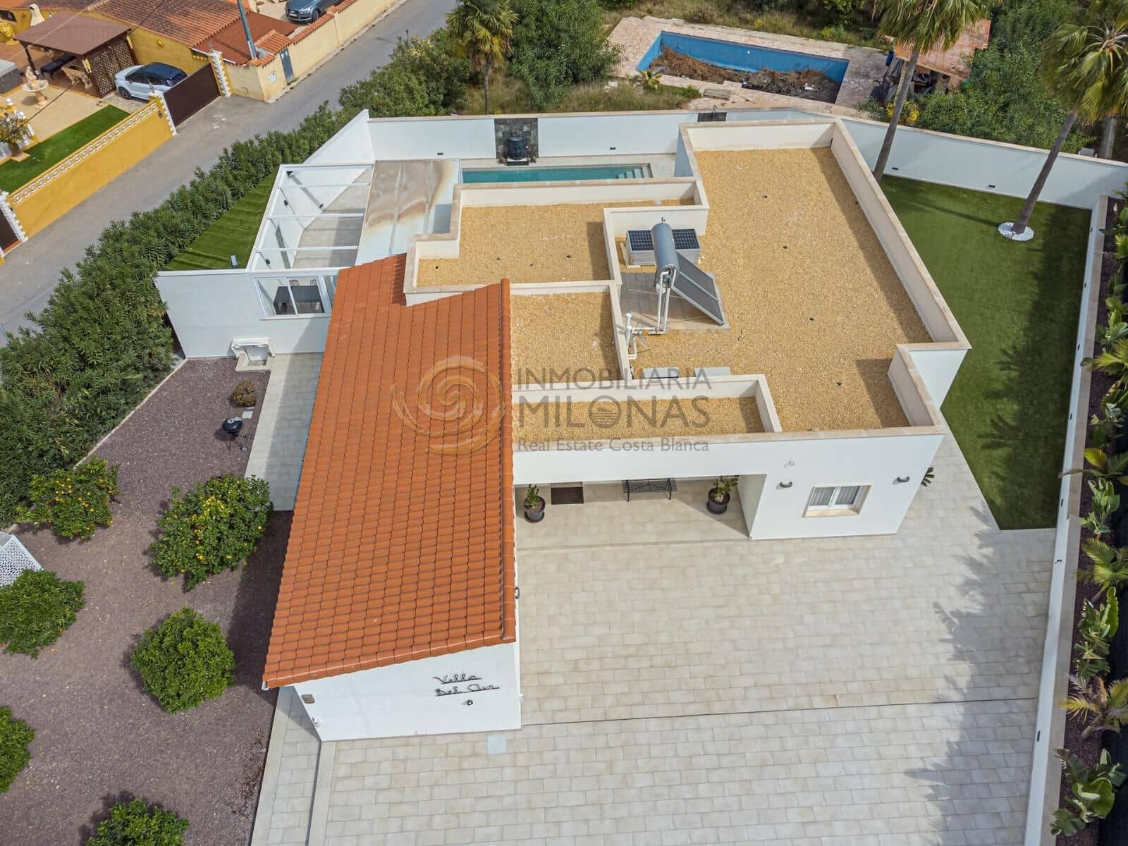 4 bedroom Villa for sale in Alfaz del Pi / L'Alfas del Pi with pool garage - € 1,195,000 (Ref: 8865967)