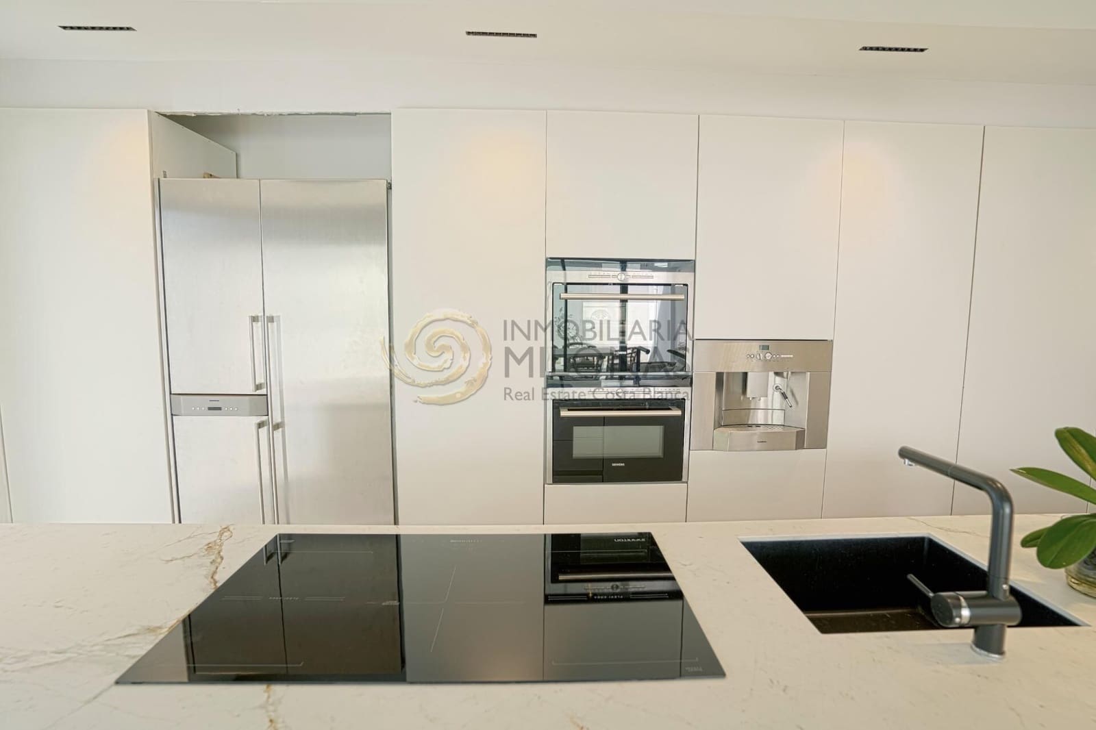 3 bedroom Villa for sale in Albir with pool - € 825,000 (Ref: 8865968)