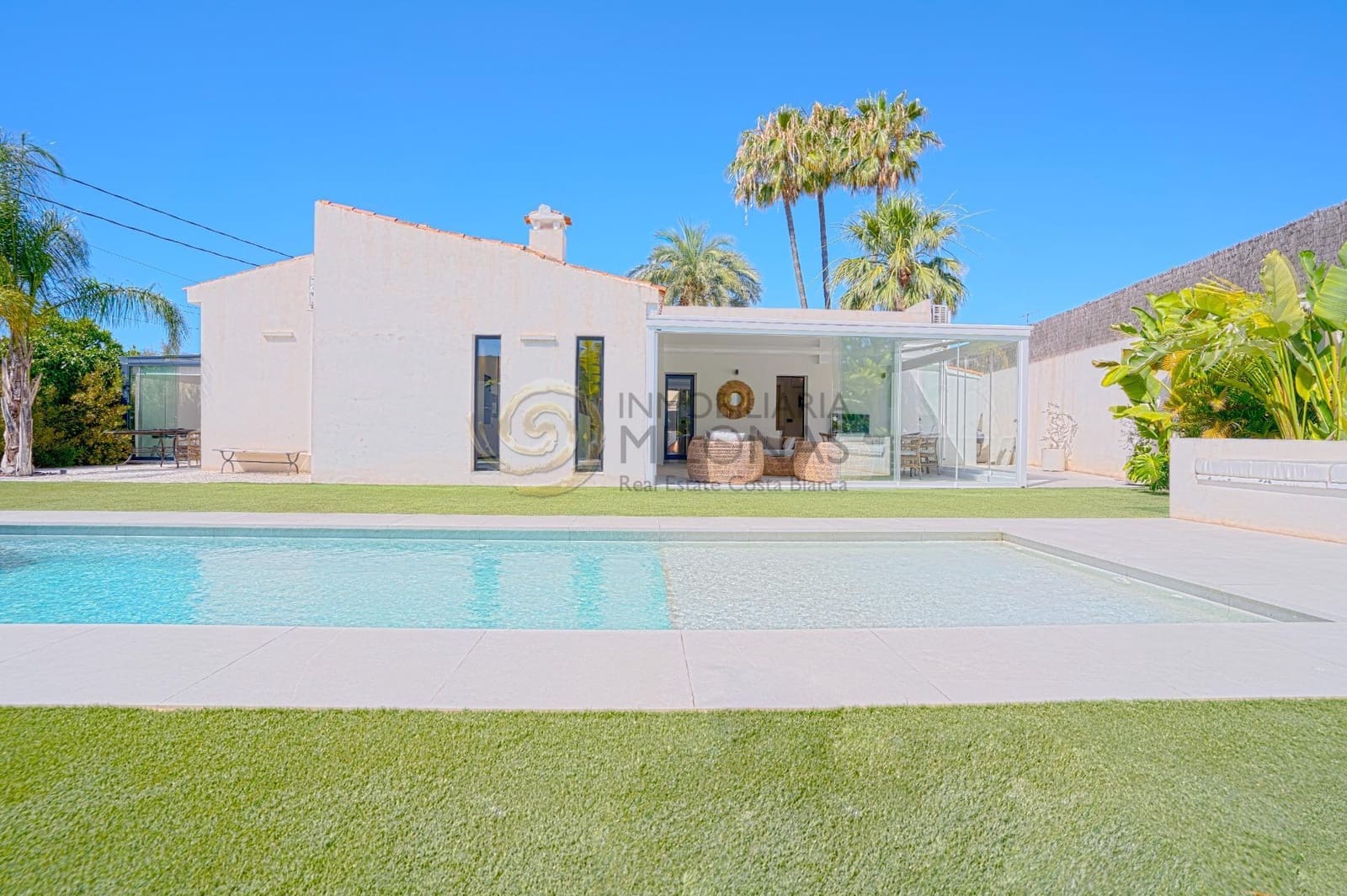 3 bedroom Villa for sale in Albir with pool - € 825,000 (Ref: 8865968)