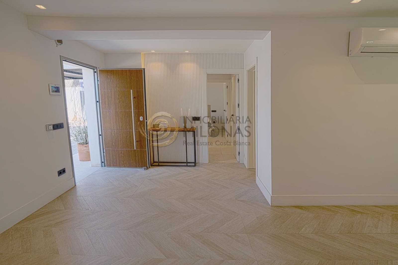 3 bedroom Villa for sale in Albir with pool - € 825,000 (Ref: 8865968)