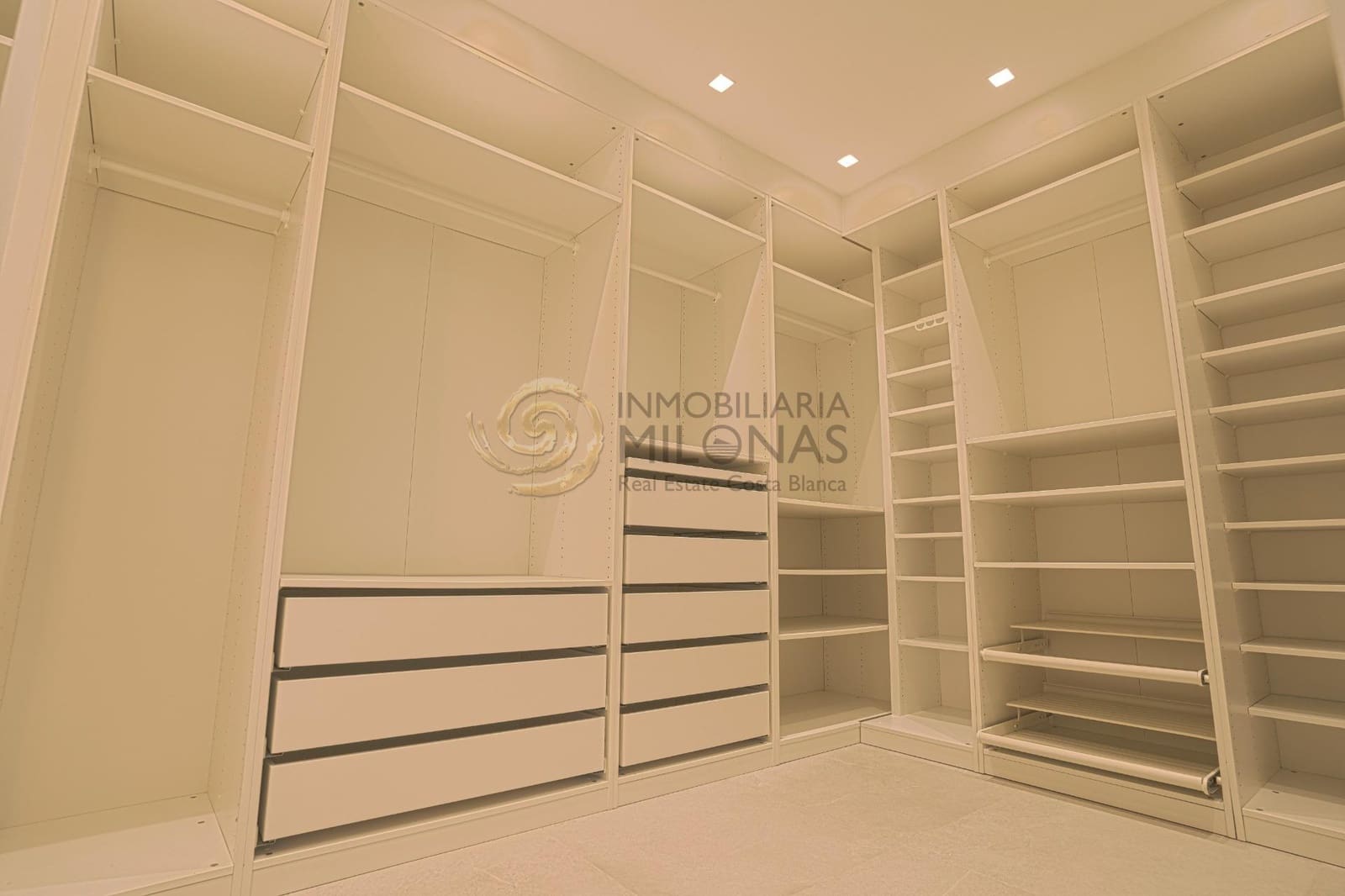 3 bedroom Villa for sale in Albir with pool - € 825,000 (Ref: 8865968)