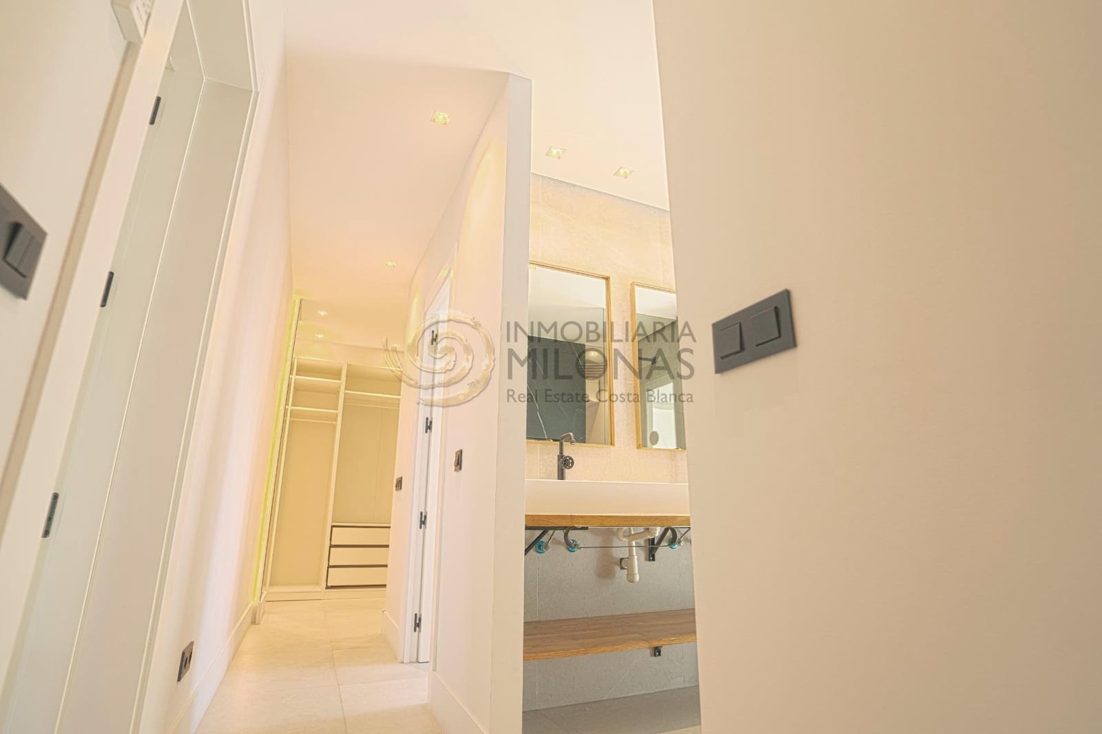 3 bedroom Villa for sale in Albir with pool - € 825,000 (Ref: 8865968)