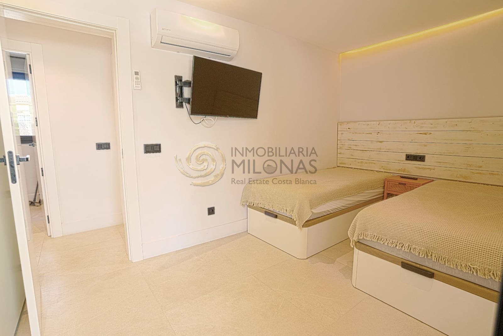 3 bedroom Villa for sale in Albir with pool - € 825,000 (Ref: 8865968)