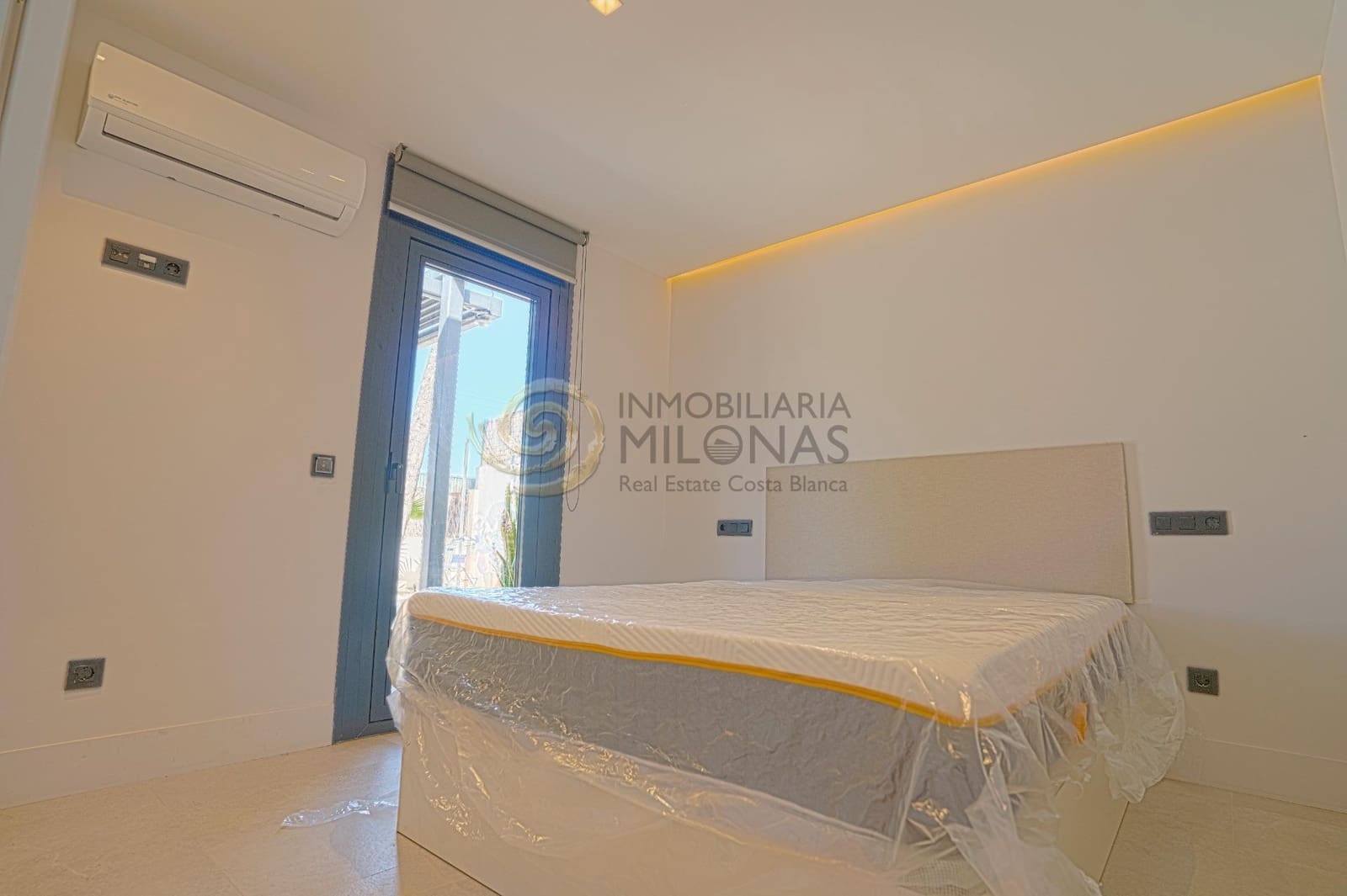 3 bedroom Villa for sale in Albir with pool - € 825,000 (Ref: 8865968)