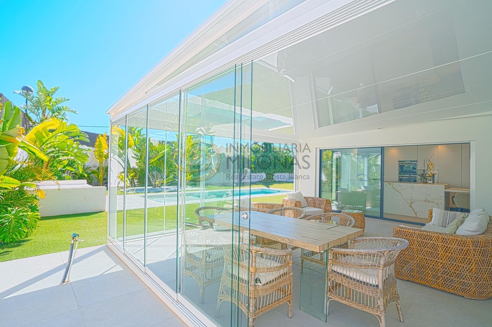 3 bedroom Villa for sale in Albir with pool - € 825,000 (Ref: 8865968)