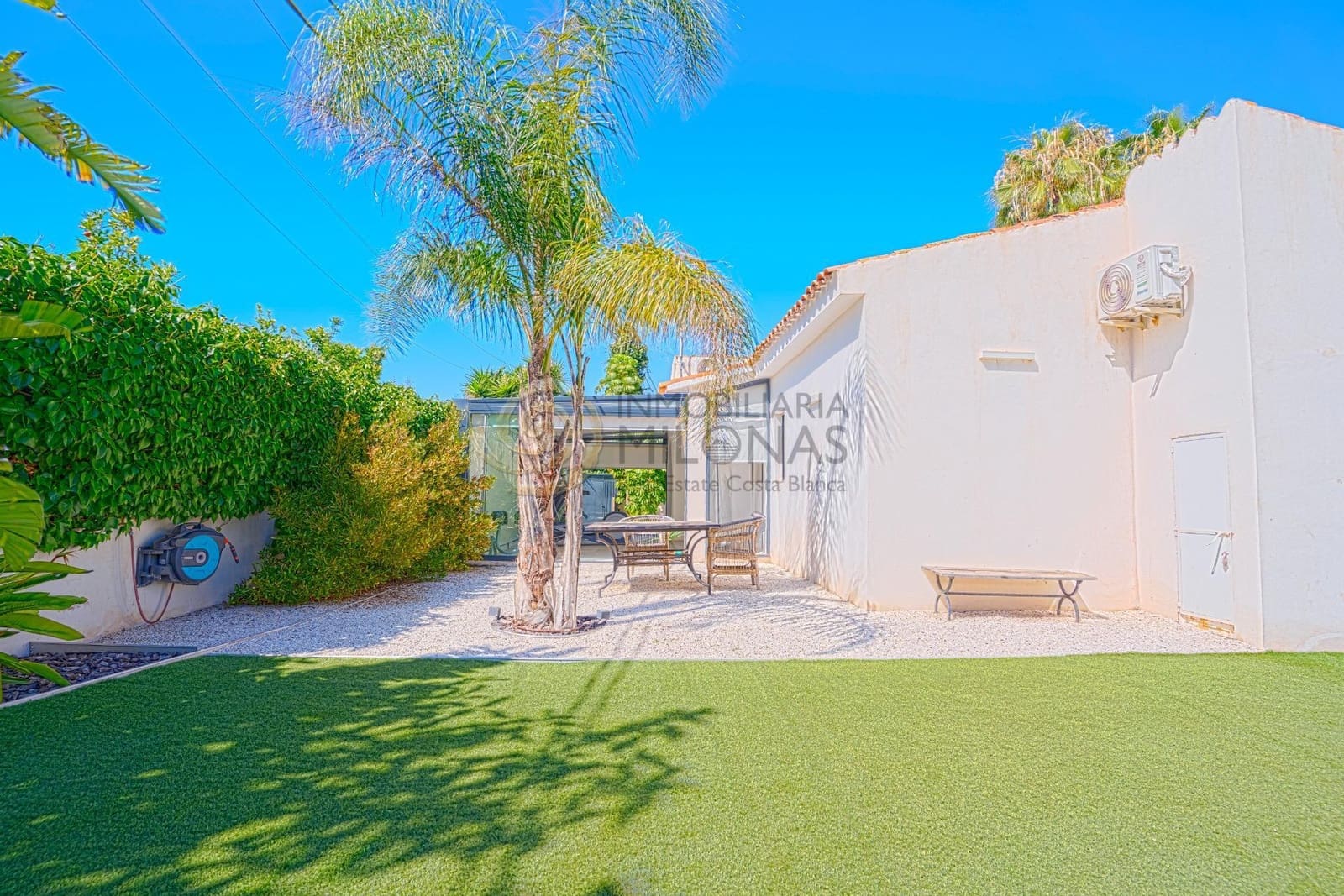 3 bedroom Villa for sale in Albir with pool - € 825,000 (Ref: 8865968)