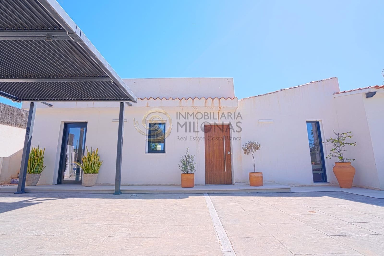 3 bedroom Villa for sale in Albir with pool - € 825,000 (Ref: 8865968)