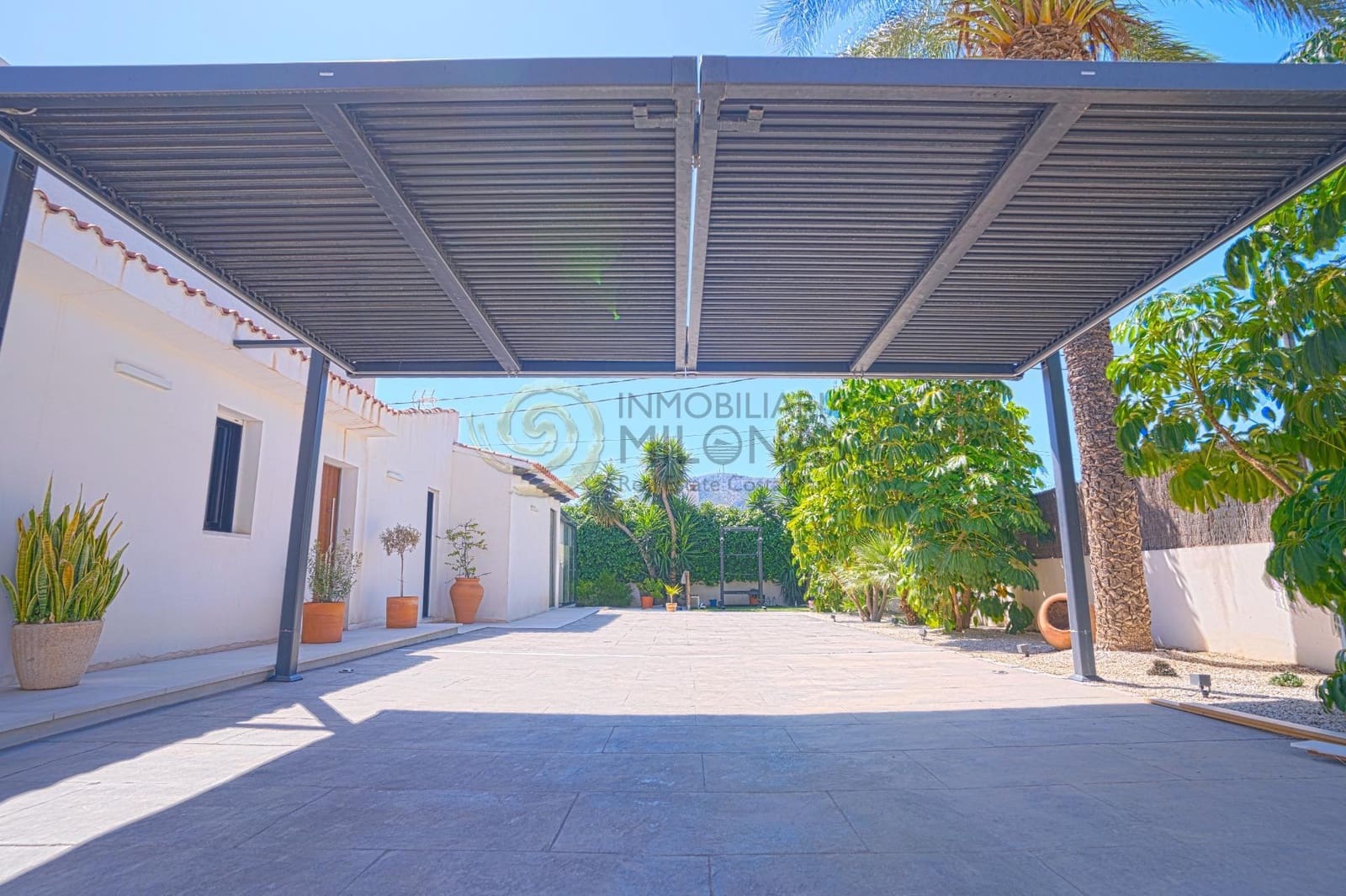 3 bedroom Villa for sale in Albir with pool - € 825,000 (Ref: 8865968)