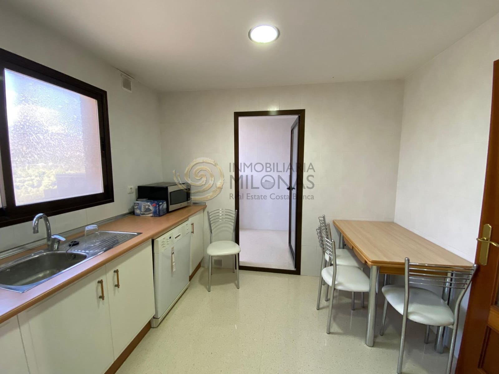 4 slaapkamer Flat te huur in Benidorm met zwembad garage - € 1.800 (Ref: 8865969)