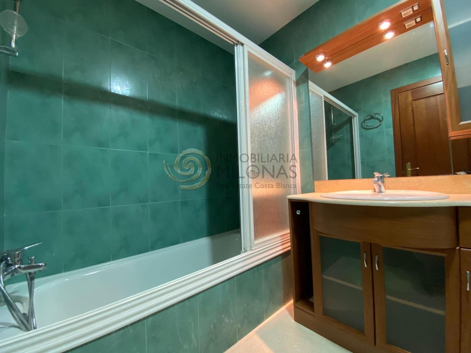 4 slaapkamer Flat te huur in Benidorm met zwembad garage - € 1.800 (Ref: 8865969)