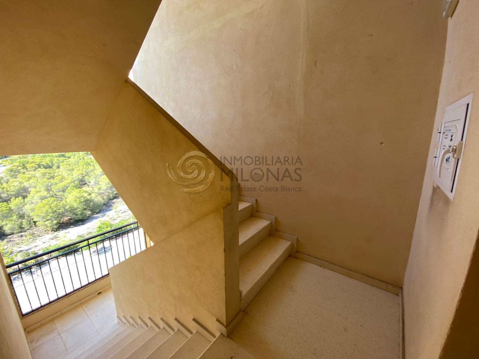 4 slaapkamer Flat te huur in Benidorm met zwembad garage - € 1.800 (Ref: 8865969)