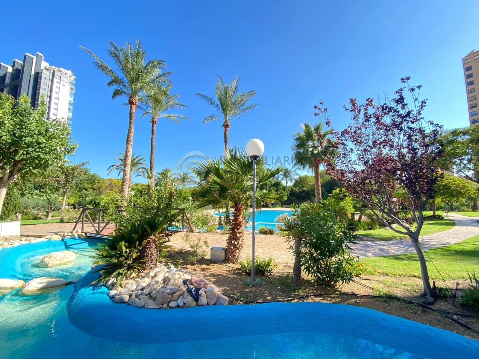 4 slaapkamer Flat te huur in Benidorm met zwembad garage - € 1.800 (Ref: 8865969)