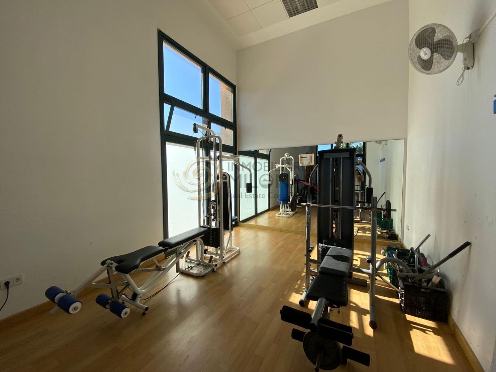 4 slaapkamer Flat te huur in Benidorm met zwembad garage - € 1.800 (Ref: 8865969)