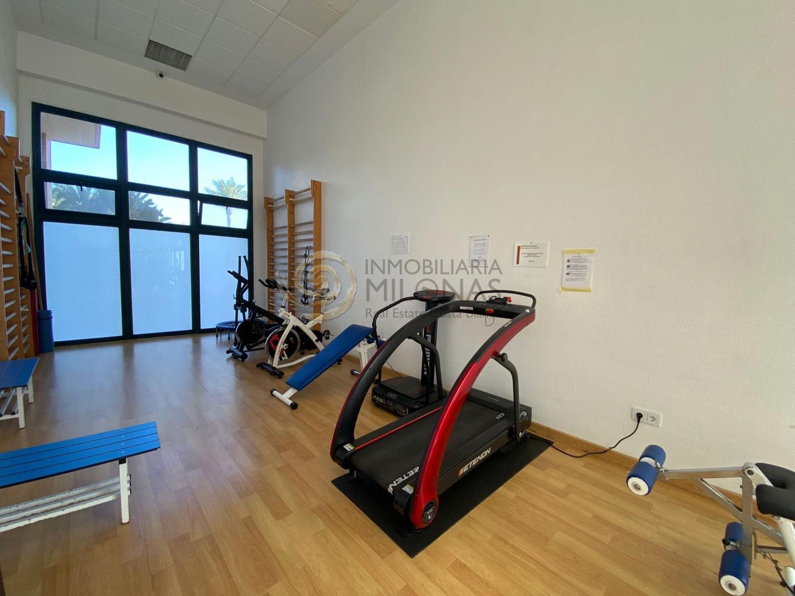 4 slaapkamer Flat te huur in Benidorm met zwembad garage - € 1.800 (Ref: 8865969)