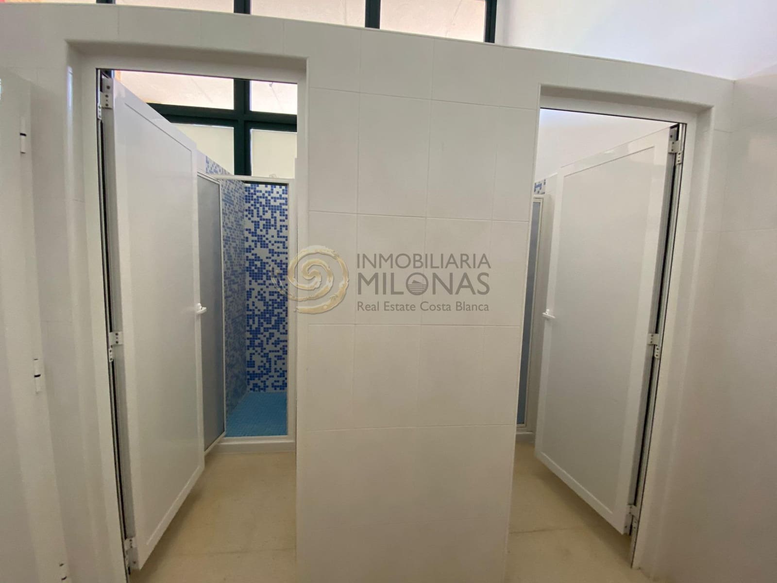 4 slaapkamer Flat te huur in Benidorm met zwembad garage - € 1.800 (Ref: 8865969)