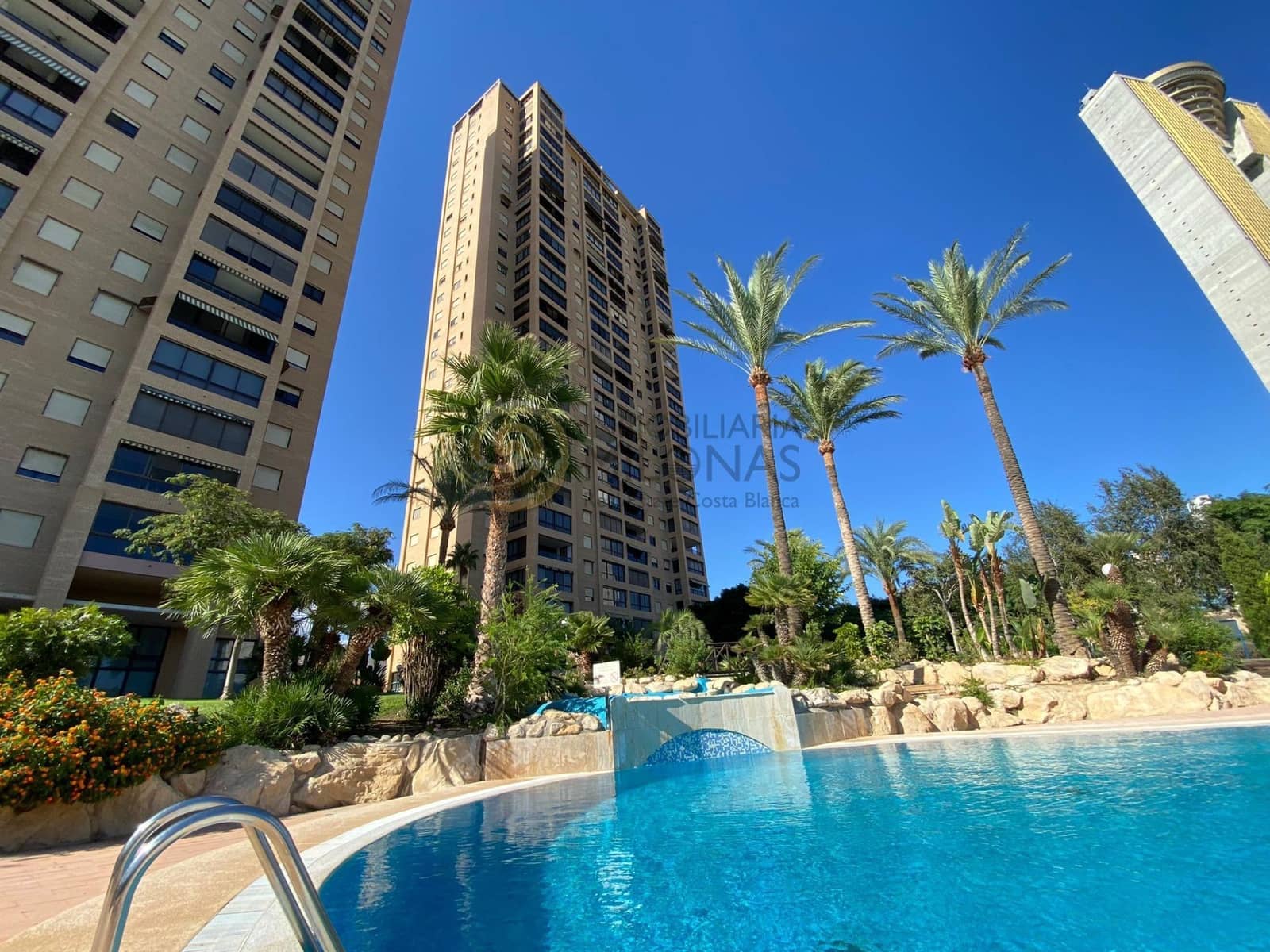 4 slaapkamer Flat te huur in Benidorm met zwembad garage - € 1.800 (Ref: 8865969)