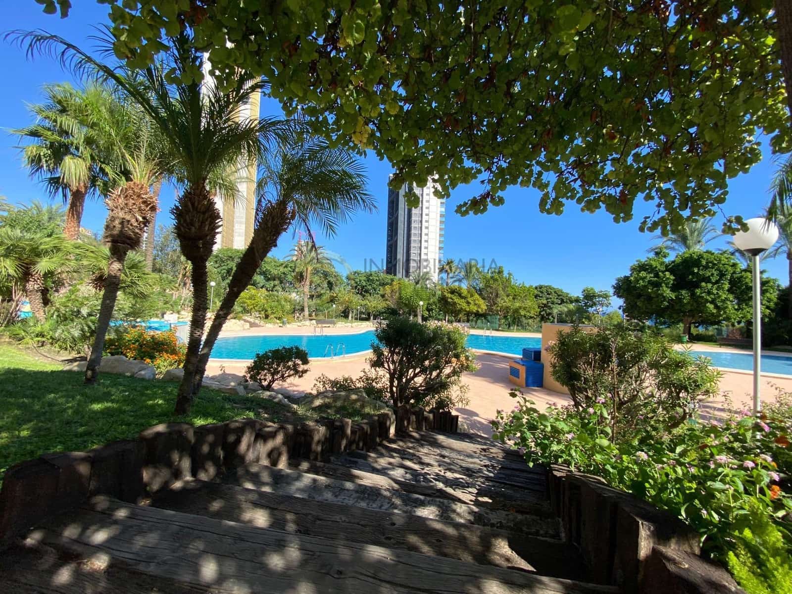 4 slaapkamer Flat te huur in Benidorm met zwembad garage - € 1.800 (Ref: 8865969)