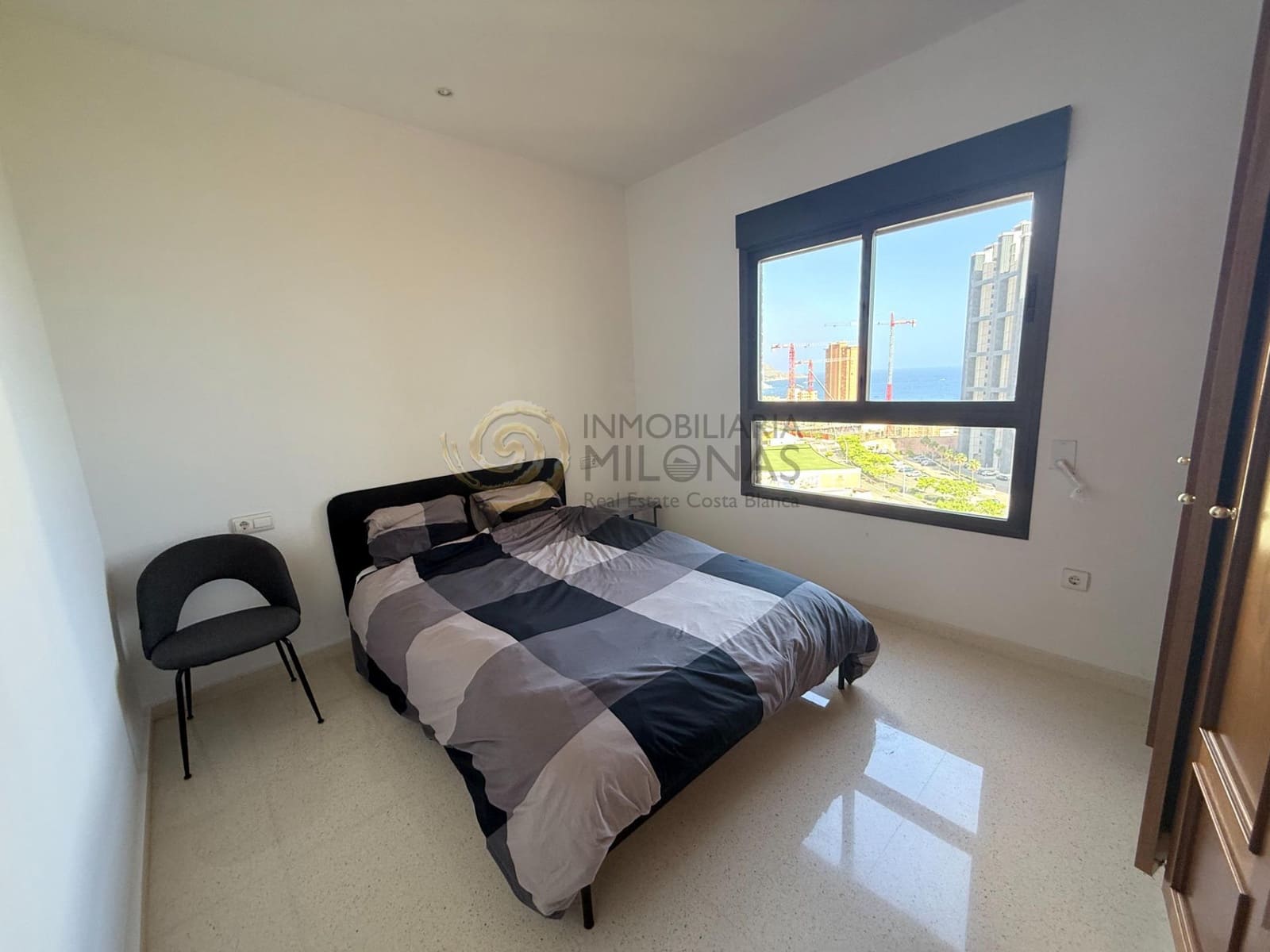 4 bedroom Flat for rent in Benidorm with pool - € 1,800 (Ref: 8865969)