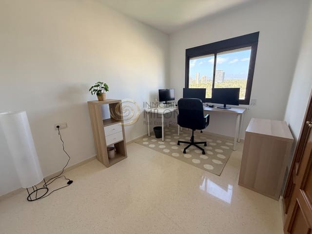 4 soverom Leilighet til leie i Playa Poniente, Benidorm med svømmebasseng garasje - € 1 800 (Ref: 8865969)