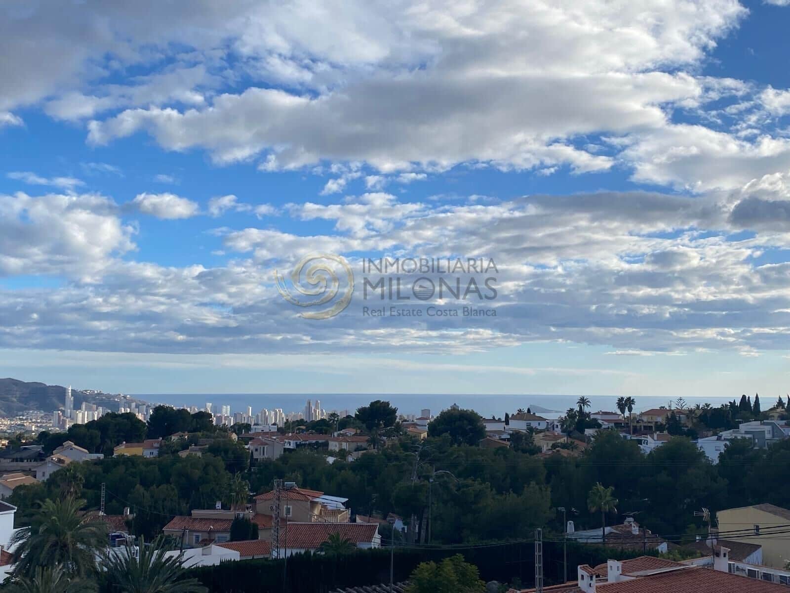 5 bedroom Villa for sale in La Nucia with pool garage - € 515,000 (Ref: 8865977)