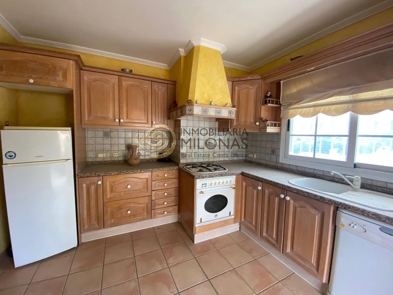 5 bedroom Villa for sale in La Nucia with pool garage - € 515,000 (Ref: 8865977)