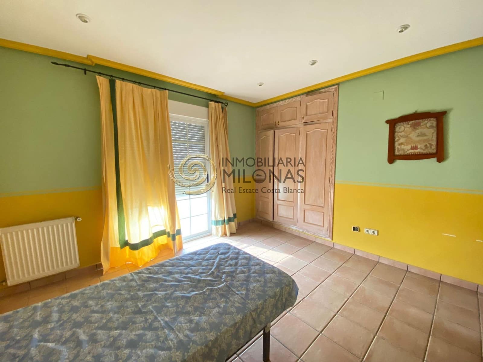 5 bedroom Villa for sale in La Nucia with pool garage - € 515,000 (Ref: 8865977)