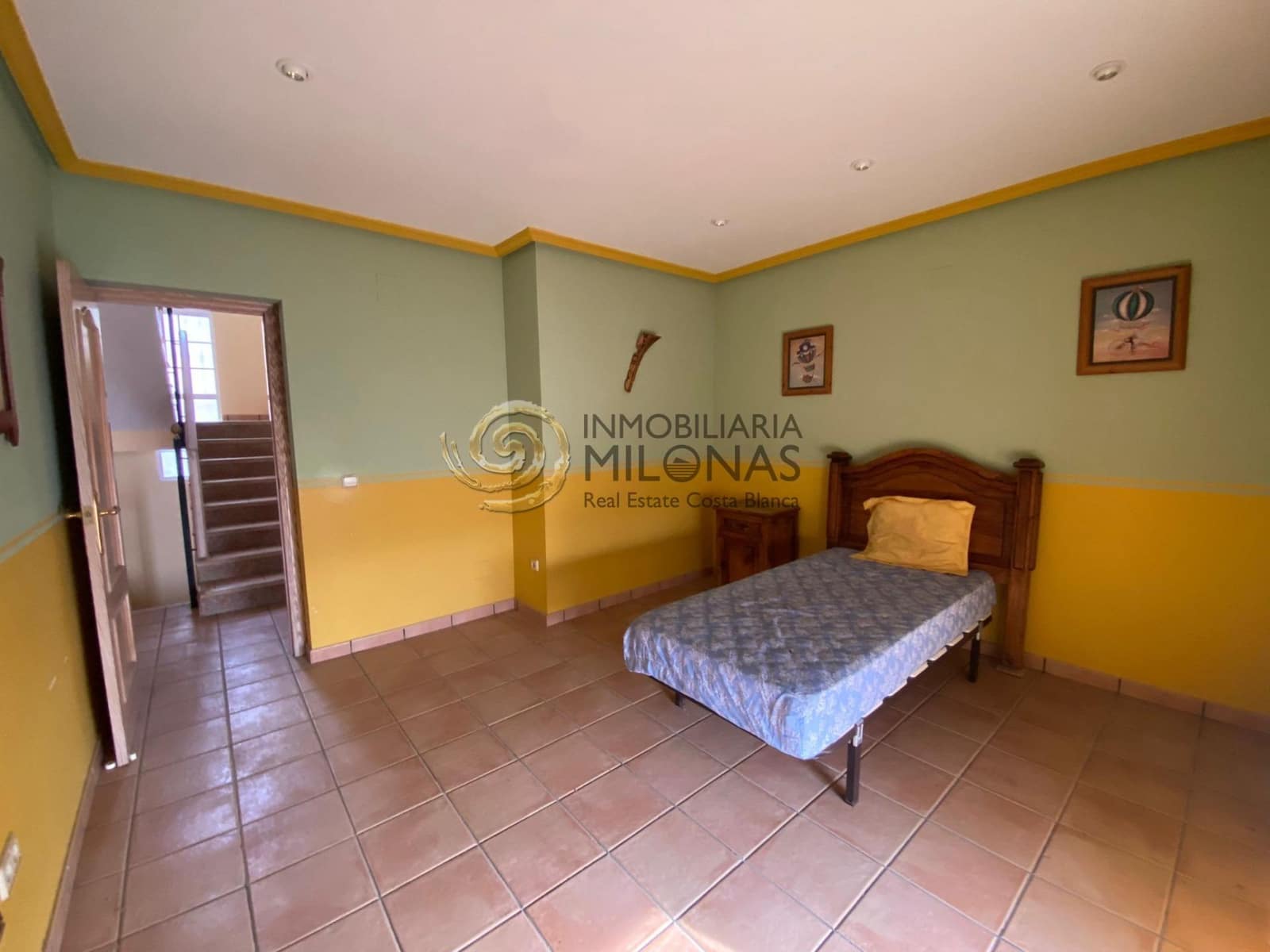 5 bedroom Villa for sale in La Nucia with pool garage - € 515,000 (Ref: 8865977)