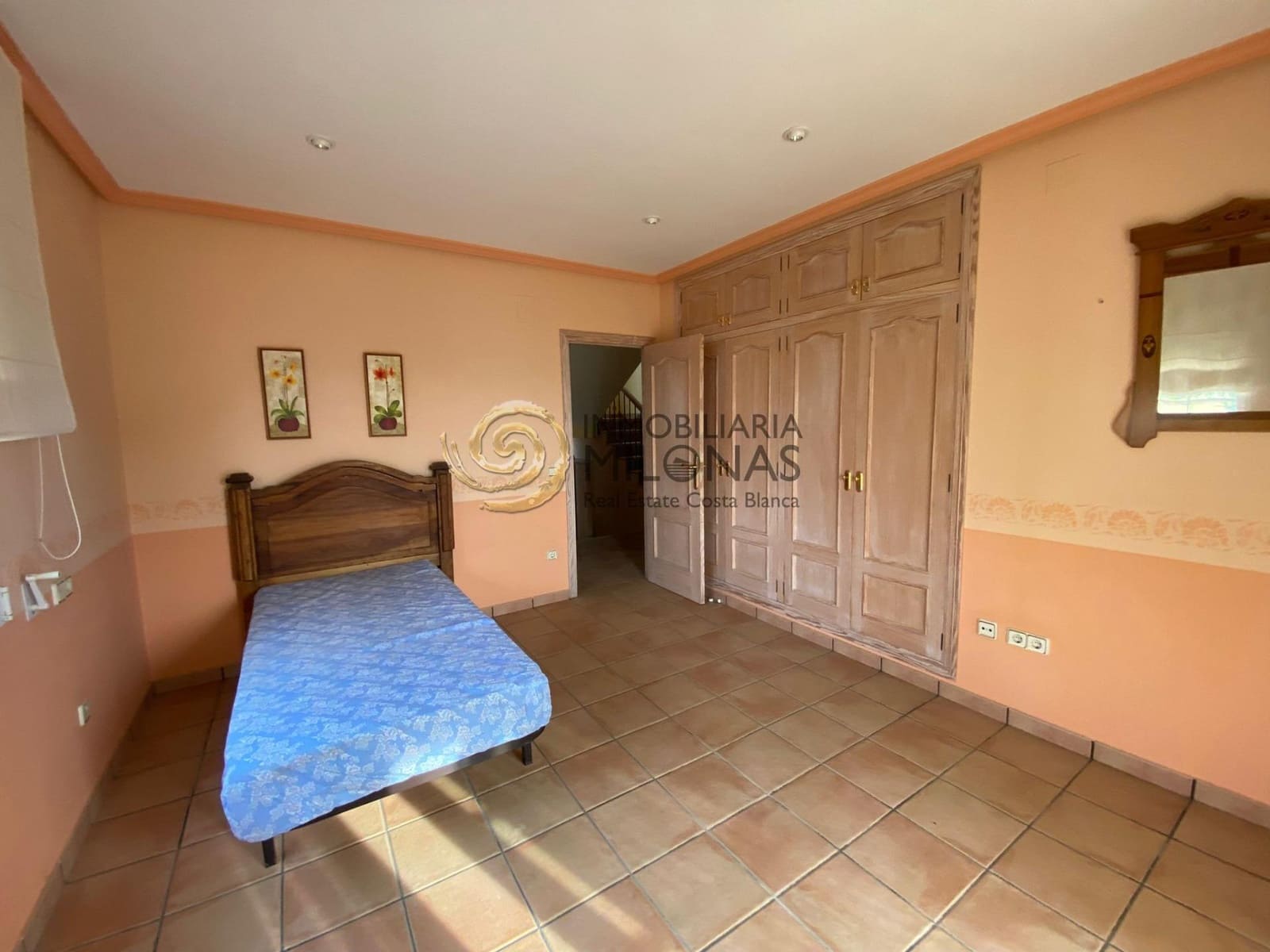 5 bedroom Villa for sale in La Nucia with pool garage - € 515,000 (Ref: 8865977)