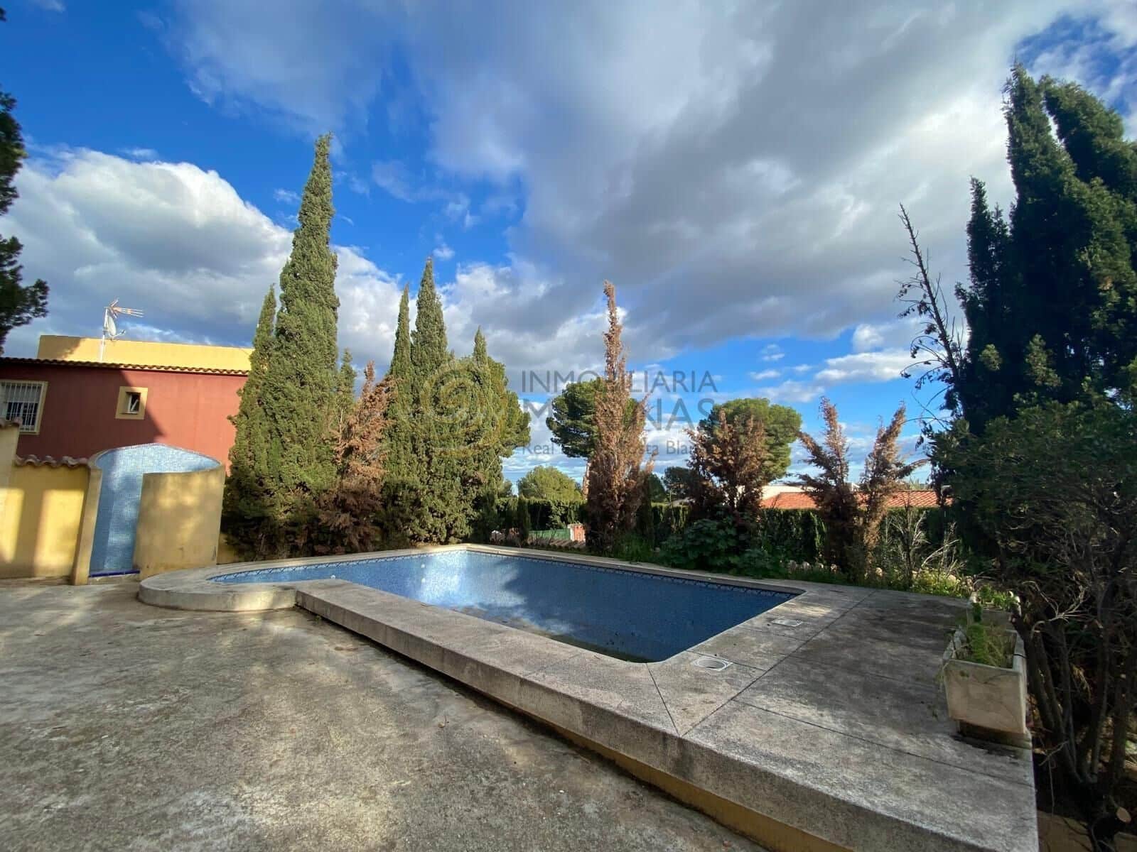 5 bedroom Villa for sale in La Nucia with pool garage - € 515,000 (Ref: 8865977)