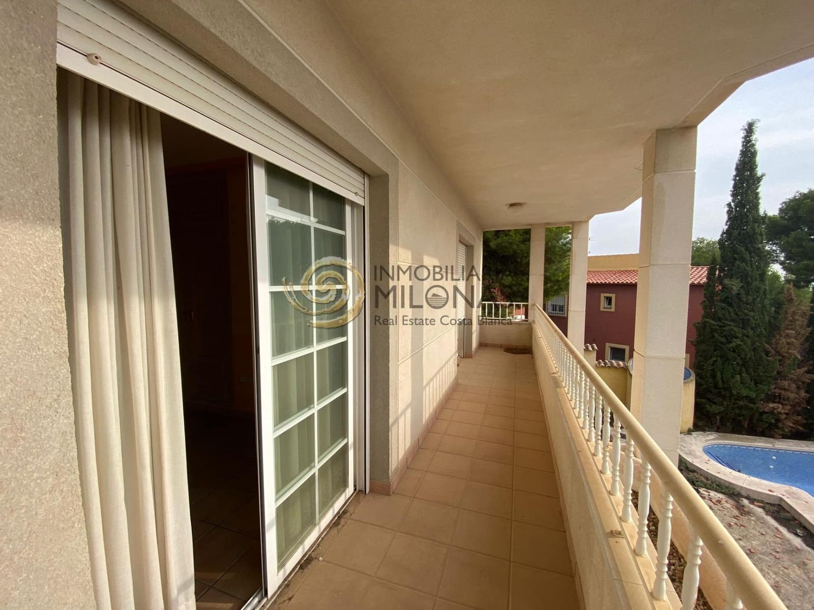 5 bedroom Villa for sale in La Nucia with pool garage - € 515,000 (Ref: 8865977)