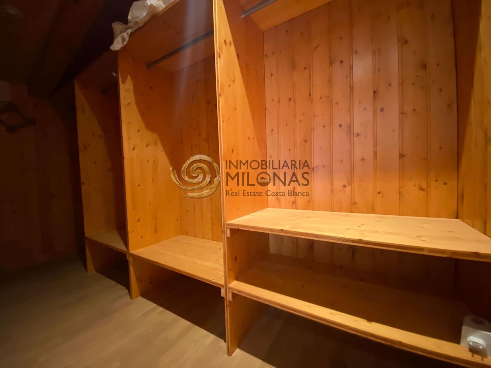 5 bedroom Villa for sale in La Nucia with pool garage - € 515,000 (Ref: 8865977)