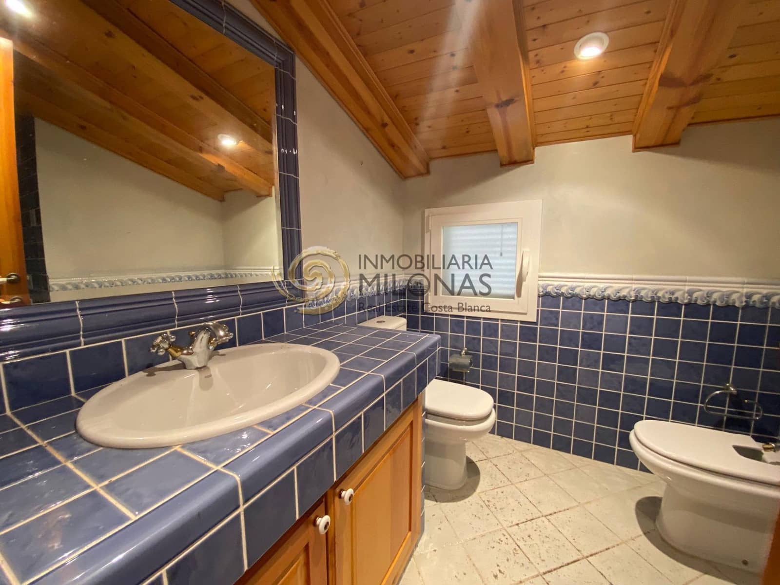 5 bedroom Villa for sale in La Nucia with pool garage - € 515,000 (Ref: 8865977)