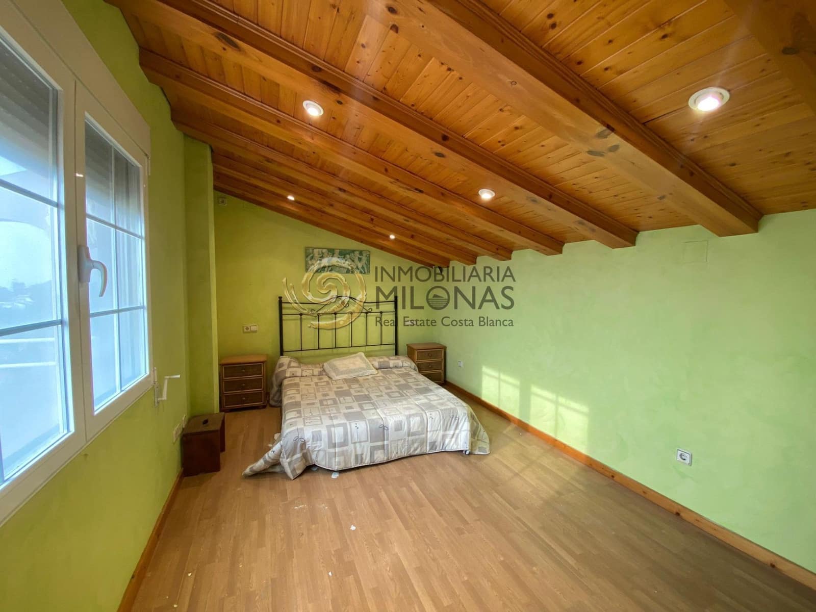 5 bedroom Villa for sale in La Nucia with pool garage - € 515,000 (Ref: 8865977)