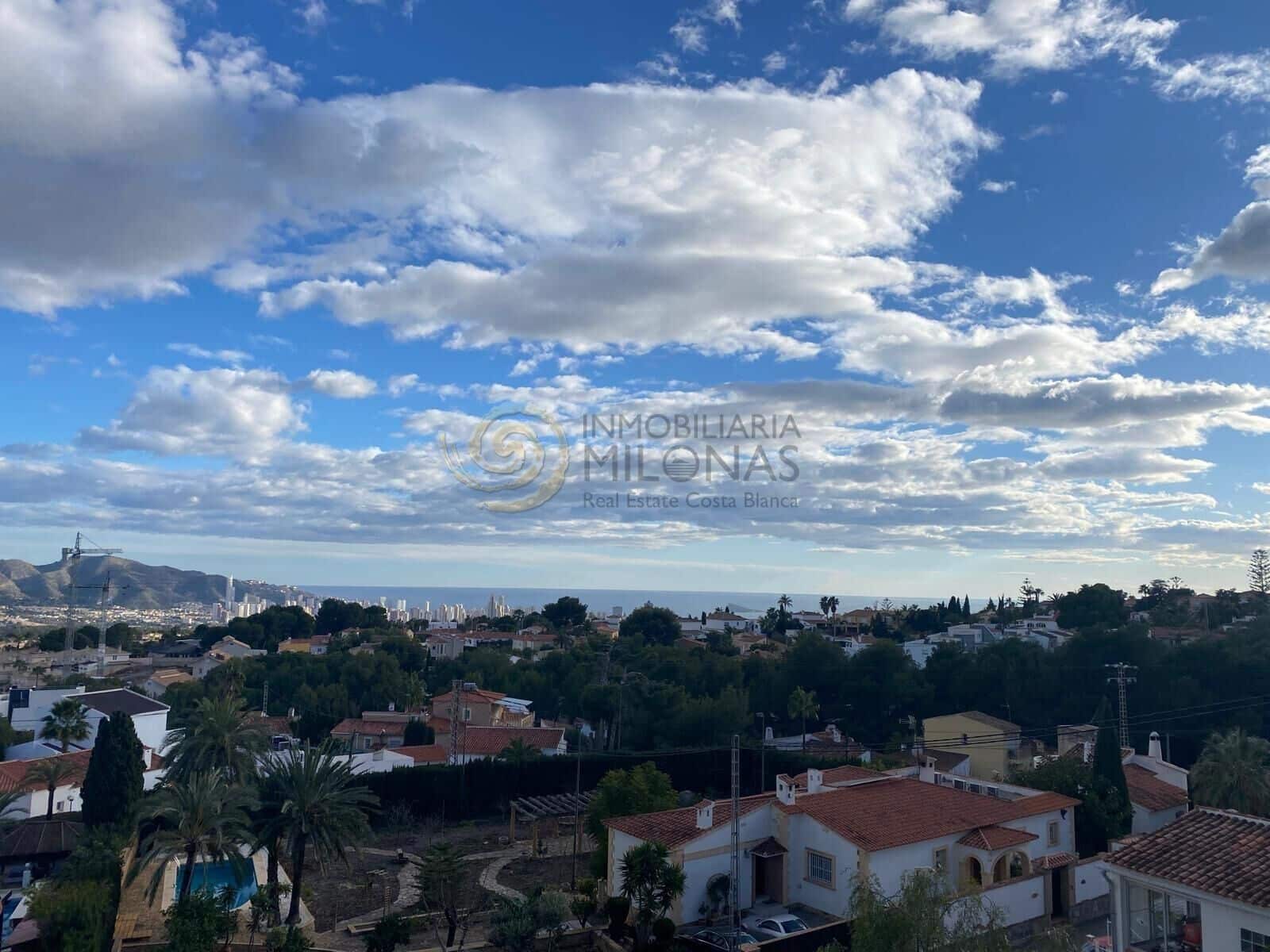 5 bedroom Villa for sale in La Nucia with pool garage - € 515,000 (Ref: 8865977)