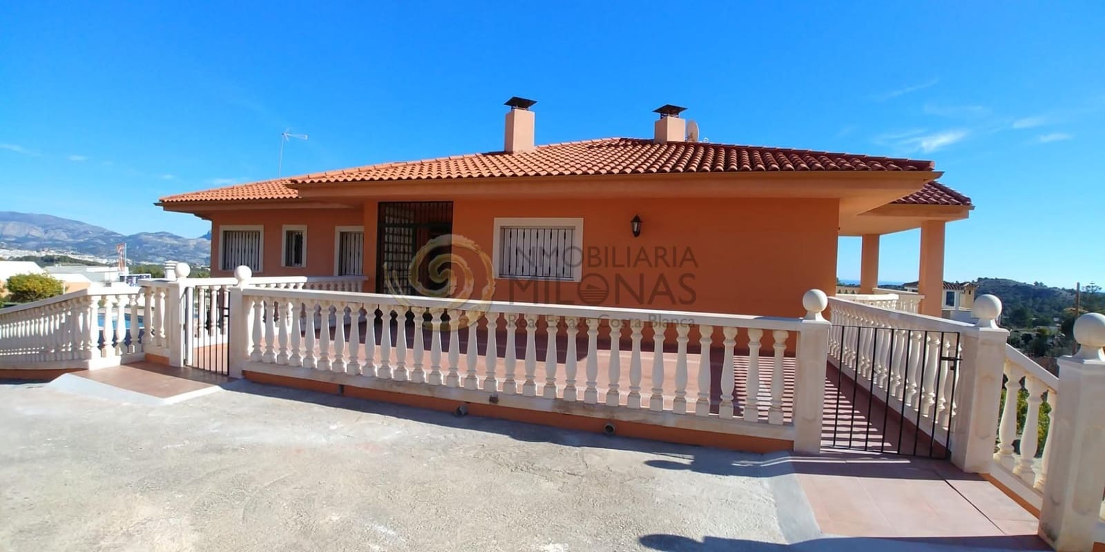 5 makuuhuone Huvila myytävänä paikassa Polop mukana uima-altaan 
autotalli - 636 600 € (Ref: 8865979)