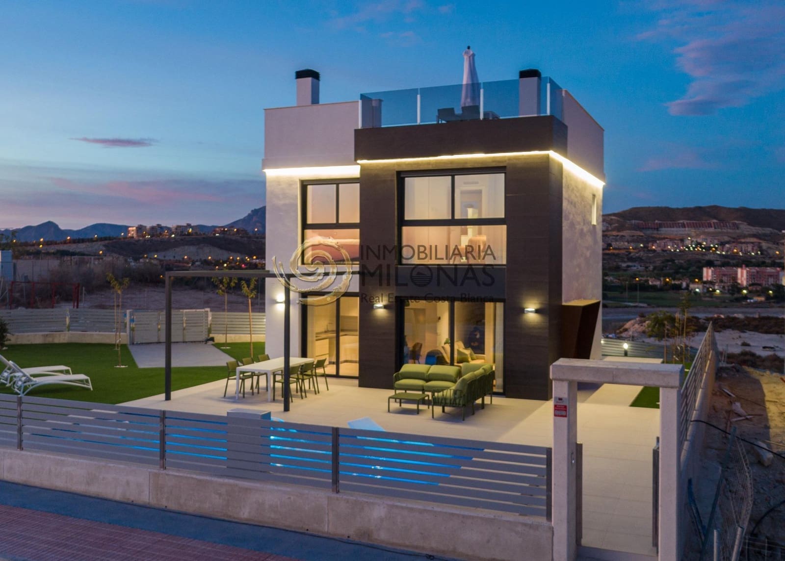 3 bedroom Villa for sale in Muchamiel / Mutxamel with pool - € 450,000 (Ref: 8865985)