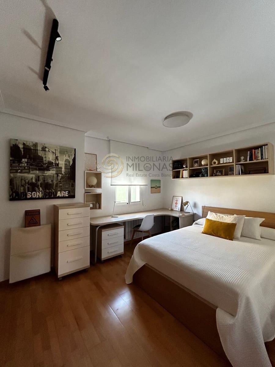 4 sypialnia Willa na sprzedaż w Benidorm z basenem garażem - 750 000 € (Ref: 8865990)