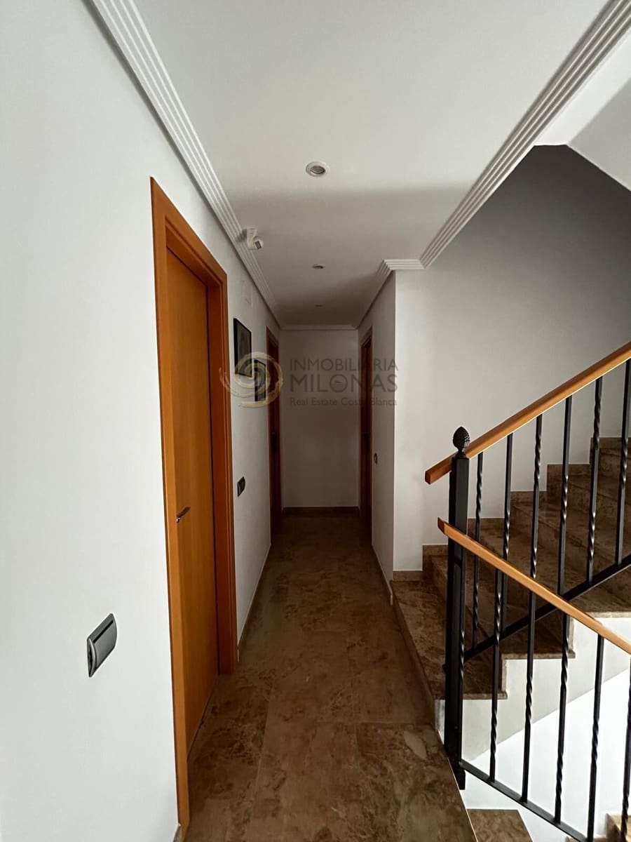 4 sypialnia Willa na sprzedaż w Benidorm z basenem garażem - 750 000 € (Ref: 8865990)